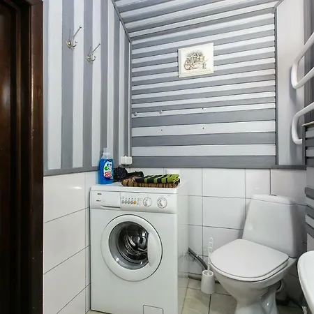 Spacious And Cozy Apt In A Historical Center